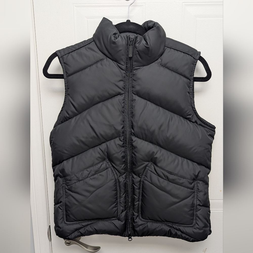 NWT Vintage Jacob Puffer Vest Black